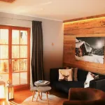 Ski-in & Out Alpine Style Near Kitzbuehel Apartamento *