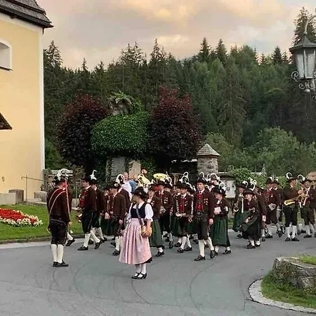 Ski-in & Out Alpine Style Near Kitzbuehel * ミッタージル