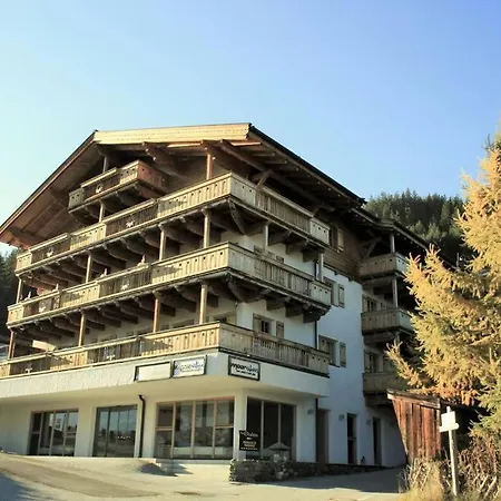 Ski-in & Out Alpine Style Near Kitzbuehel