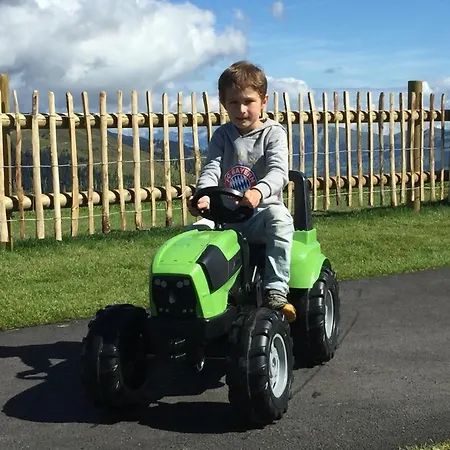 Ski-in & Out Alpine Style Near Kitzbuehel 公寓 米特西尔