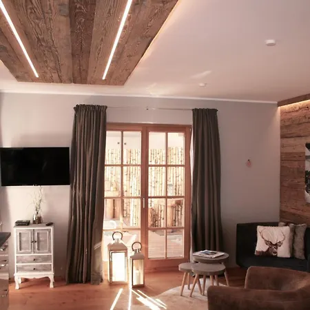 公寓 Ski-in & Out Alpine Style Near Kitzbuehel 米特西尔