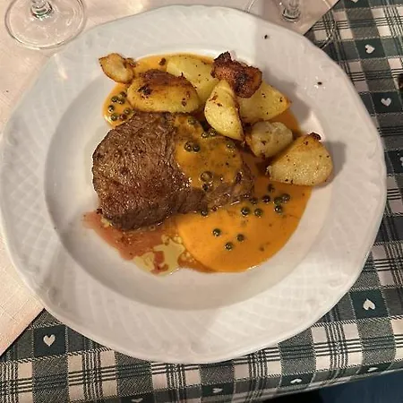 Ski-in & Out Alpine Style Near Kitzbuehel 公寓 *